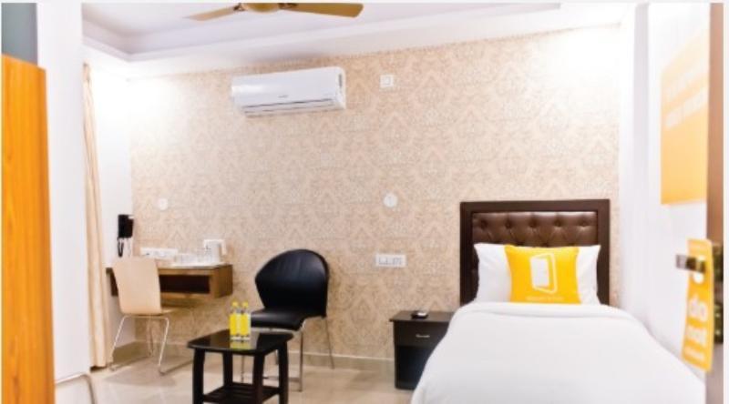 X By Bloom L Indiranagar Bangalore Exterior foto