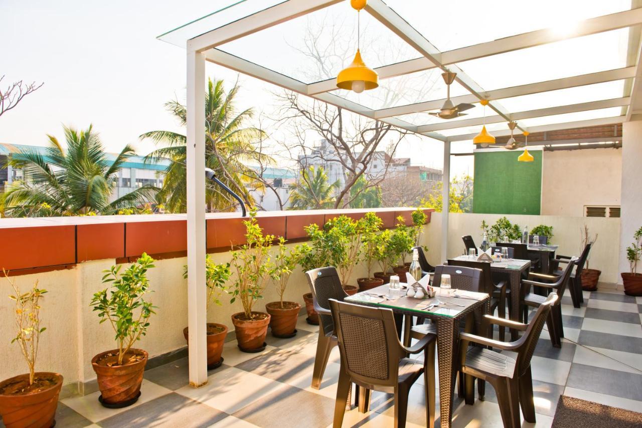 X By Bloom L Indiranagar Bangalore Exterior foto